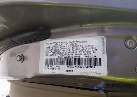 1999 Toyota Camry Le V6 z USA, uszkodzony, nr VIN 4T1BF22K5XU932016